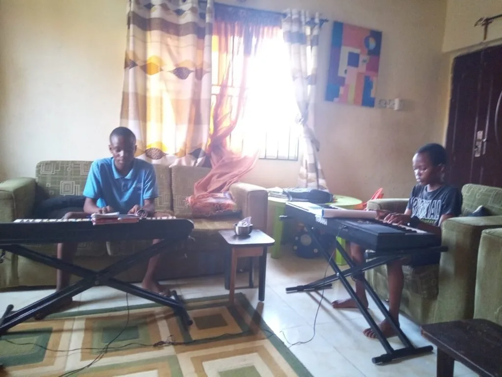 solomon-ofem-music-academy_AeyQz7v3