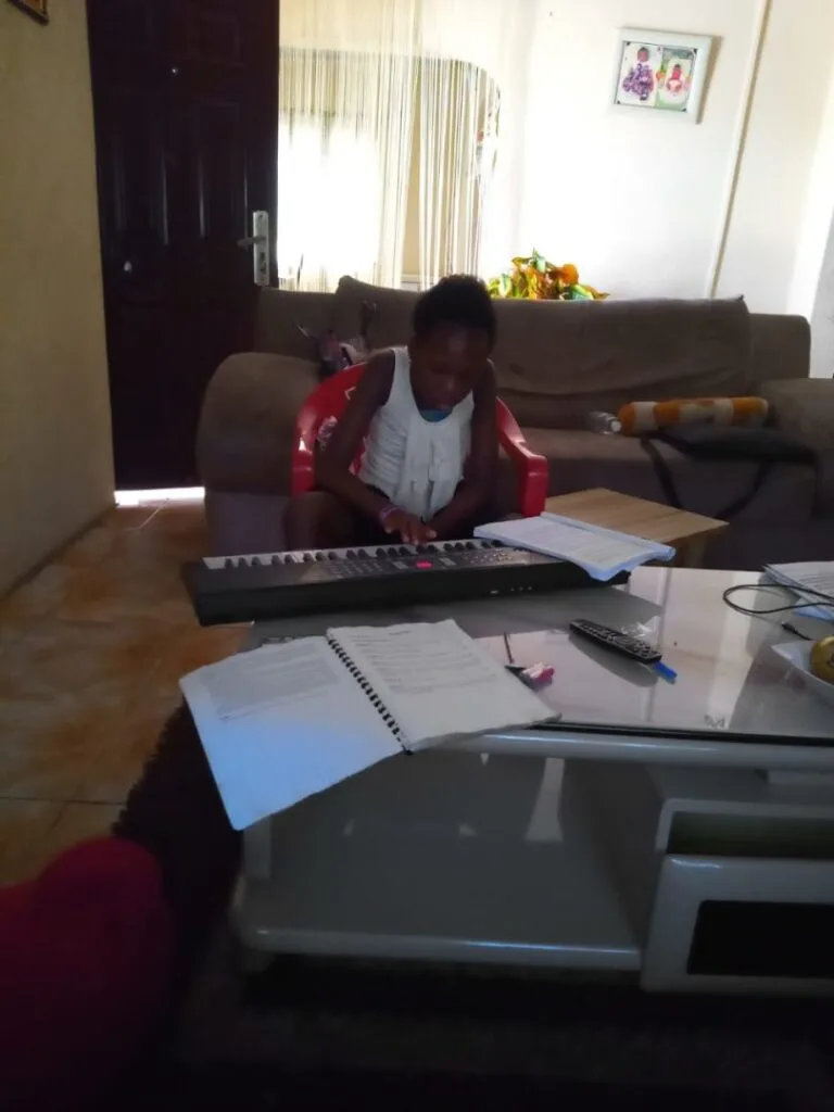 solomon-ofem-music-academy_Ml1tW6MA