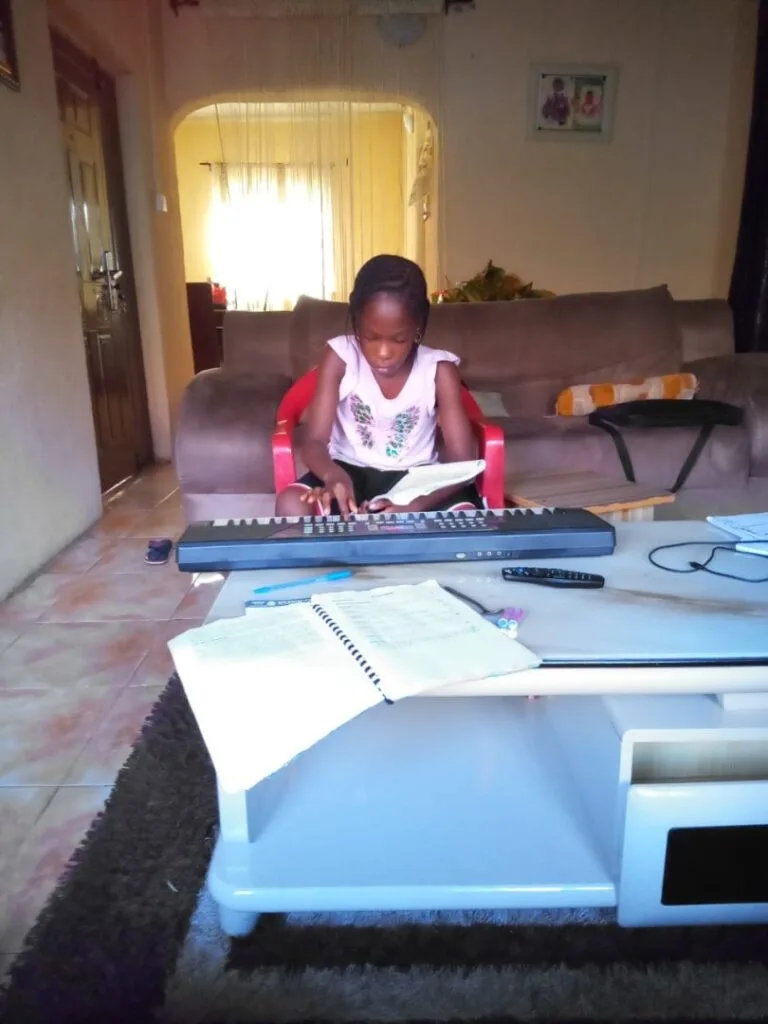 solomon-ofem-music-academy_NDzB7AMr